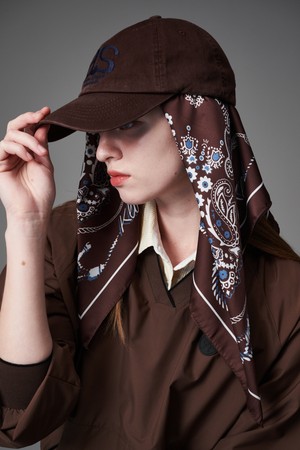 Brown bandana print scarf 브라운 반다나 프린트 스카프