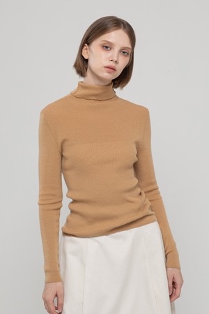 Wool turtleneck slim knitwear - Beige