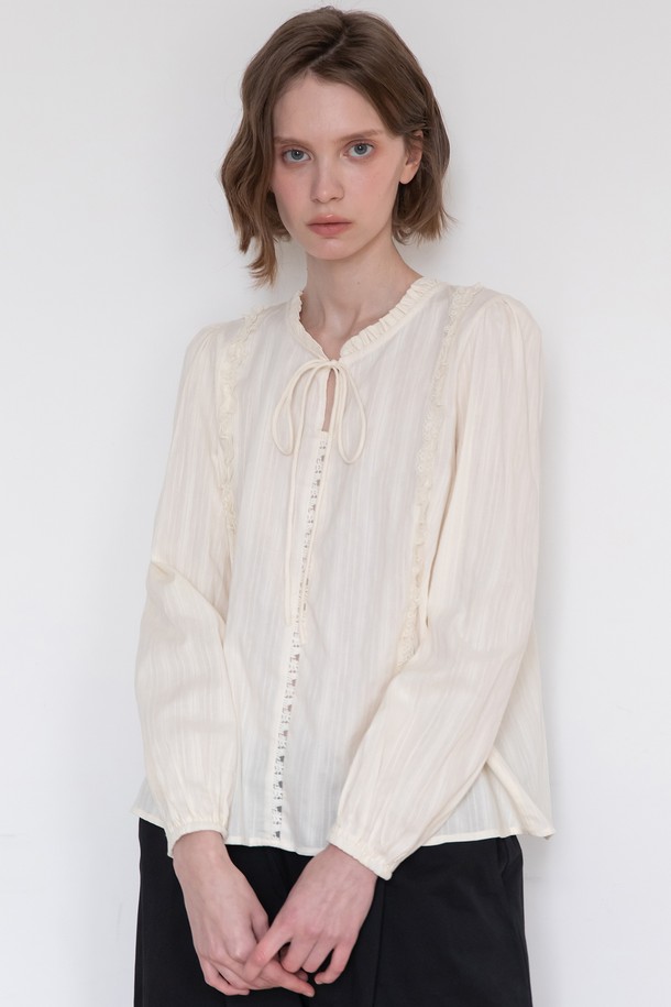 JMARK New York - 블라우스 - Frill lace blouse - Cream