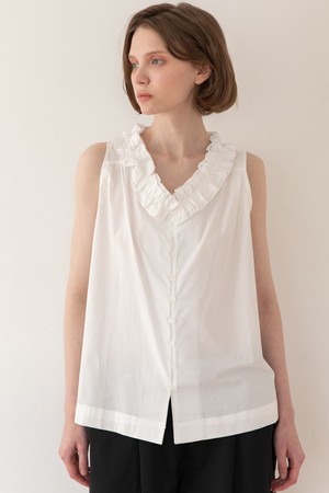 Sleeveless frill blouse - White