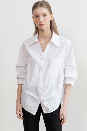 V-neck shirring shirt_White