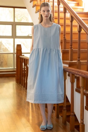Sleeveless round-neck pintuck dress_2color