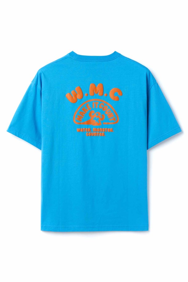 테일 몬스터로고 티셔츠_BLUE는 캐주얼, 스트릿 스타일을 아우르는 공용 티셔츠입니다. 블루 컬러의 면 소재로 제작되었으며, 봄, 여름 시즌에 적합합니다. 두꺼운 두께감과 부드러운 촉감으로 편안한 착용감을 선사하며, 세미오버핏으로 트렌디한 핏을 연출합니다. 라운드넥에 3D 레터링 그래픽, 소매 자수 디테일, 텀블 워싱 가공, 텐터 가공 등의 섬세한 디테일이 돋보입니다. 일상생활뿐만 아니라, 가벼운 여행 시에도 스타일리시하게 활용할 수 있습니다.
