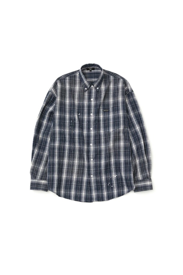 네이비 컬러의 페인팅 플란넬 체크셔츠입니다. 가을, 겨울 시즌에 어울리는 캐주얼 스타일로, 세미 오버핏의 편안한 착용감을 선사합니다. 면, 폴리에스테르, 레이온 혼방 소재로 제작되어 부드러운 촉감을 자랑하며, 긴 소매와 레귤러 기장으로 디자인되었습니다. 셔츠 전면에 페인팅 디테일이 돋보이며, 앞 포켓과 포인트 라벨이 있어 포인트를 더했습니다. 가을 나들이룩, 겨울 데일리룩 등 다양한 TPO에 활용하기 좋은 아이템입니다.
