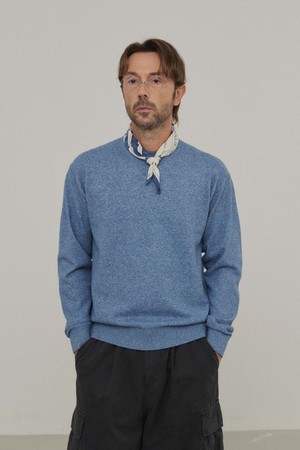 미니멀 크루넥 니트_LIGHT BLUE