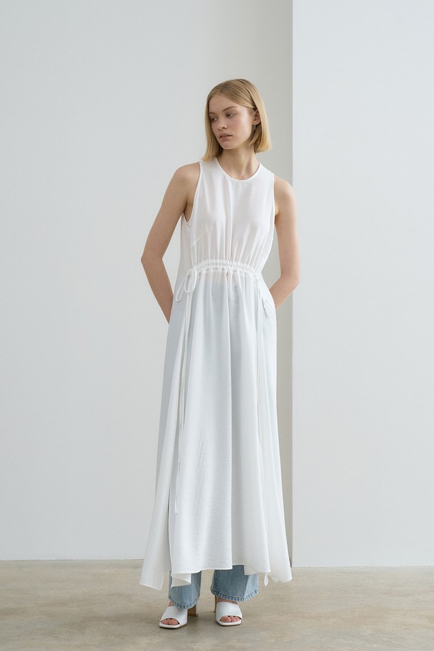 RENEJ - 민소매 원피스 - Belted Shirring Long Dress