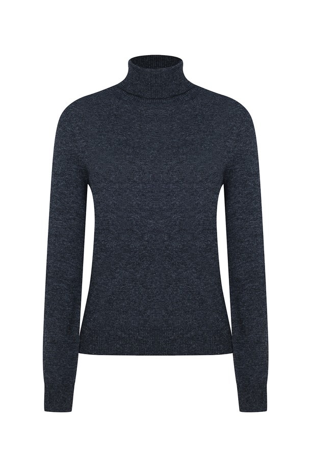 캐시미어, 울, 나일론 혼방 소재의 베이직 터틀넥 니트입니다. 홀가먼트 기법으로 제작되어 부드러운 촉감과 자연스러운 루즈핏 실루엣을 선사하며, 가을, 겨울철 일상에서 편안하게 착용하기 좋습니다. 블랙, 그레이, 화이트, 브라운, 베이지, 멜란지 그레이, 핑크 등 다양한 7가지 컬러로 만나보세요.
