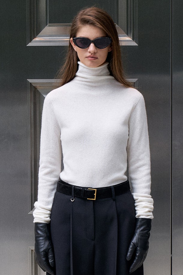 RENEJ - 스웨터 - Wholegarment Slim Turtleneck knit