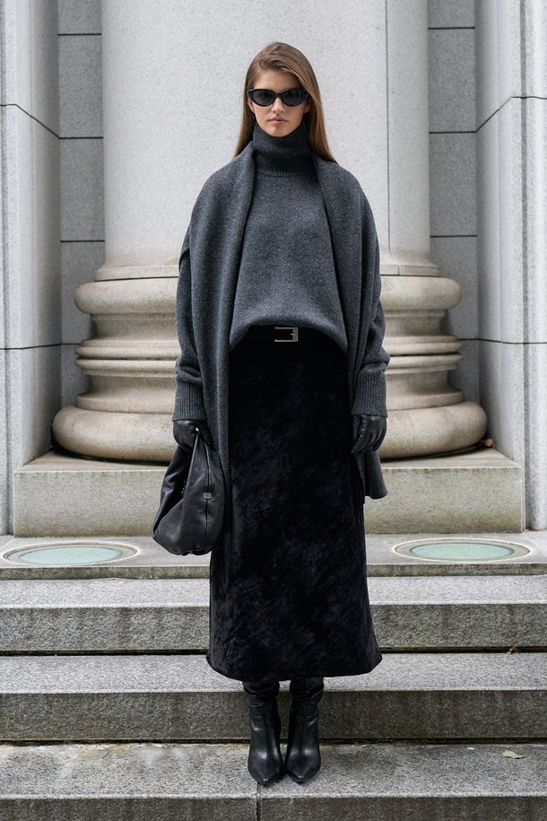 RENEJ - 스웨터 - Air Wool Turtleneck Knit