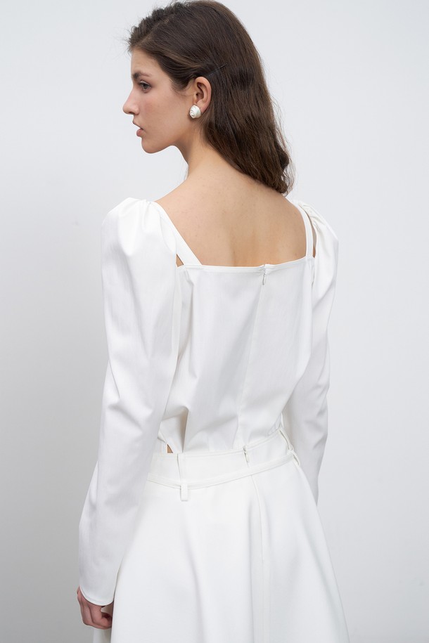 RENEJ - 블라우스 - Puff Sleeve Square Blouse