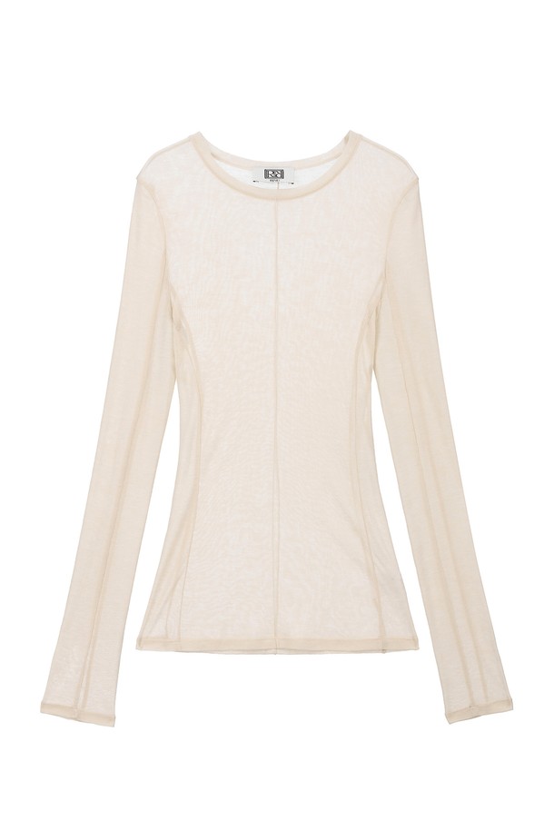 **Ylang 라인 티셔츠**

부드러운 텐셀과 울 혼방 소재로 제작되어 봄, 가을에 착용하기 좋은 Ylang 라인 티셔츠입니다. 슬림핏 디자인에 라운드넥으로 미니멀하고 베이직한 무드를 연출하며, 앞뒤 턱 디테일과 사이드, 소매 센터라인 컷팅으로 포인트를 더했습니다. 비침 걱정 없이 편안하게 착용할 수 있으며, 데이트룩, 카페룩 등 다양한 TPO에 활용 가능합니다. 아이보리, 라이트 핑크, 그린, 차콜 그레이, 블랙 5가지 컬러로 만나보세요.
