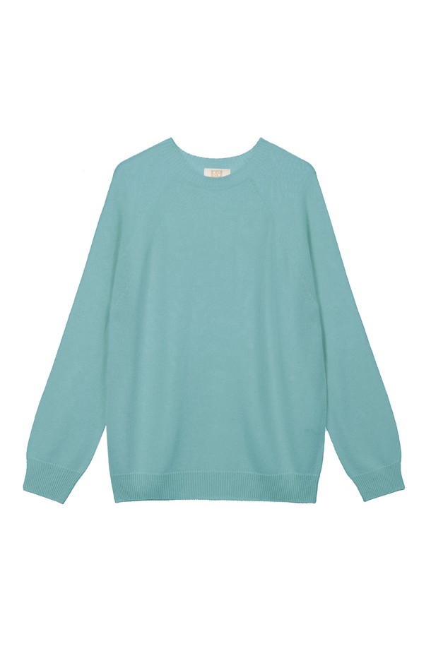 "Wholegarment Awesome Round Knit"는 부드러운 촉감과 시원함을 선사하는 여성용 라운드넥 니트입니다. 아크릴, 레이온, 린넨 혼방의 얇은 두께감과 약간의 비침이 특징이며, 봄, 초여름에 적합합니다. 봉제선 없는 홀가먼트 방식으로 제작되어 편안한 착용감을 제공하며, IVORY, PINK, MINT, MOCHA, BLACK 5가지 색상으로 만나볼 수 있습니다.
