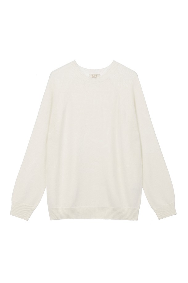 부드러운 촉감의 Wholegarment Awesome 라운드 니트는 아이보리, 핑크, 모카, 민트, 블랙 5가지 컬러로 출시되어 베이직한 스타일을 연출합니다. 얇은 두께감과 루즈핏으로 편안하게 착용 가능하며, 8게이지 홀가먼트 니트 짜임으로 시접 없이 깔끔한 실루엣을 선사합니다. 긴 소매와 롱 기장으로, 봄, 초여름 시즌 바이크 쇼츠나 레깅스와 함께 레이어드하여 다양한 스타일링을 즐겨보세요.
