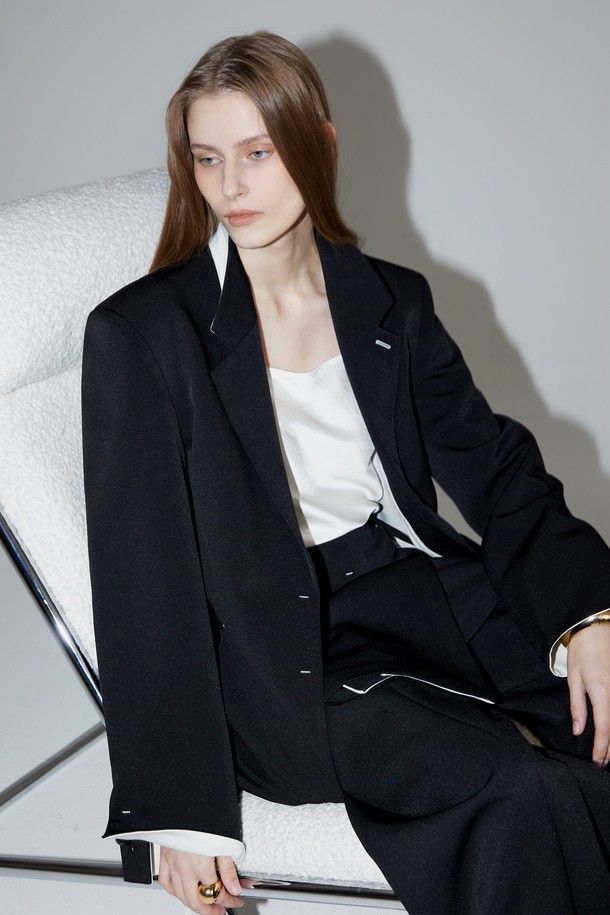 RENEJ - 자켓 - Ava Tailed Oversized Jacket-BLACK