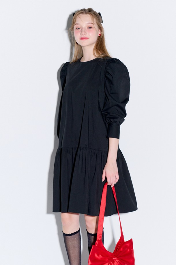 OPENING SUNSHINE - 긴소매 원피스 - [리퍼브]Back ribbon long sleeve shirring mini dress_Black