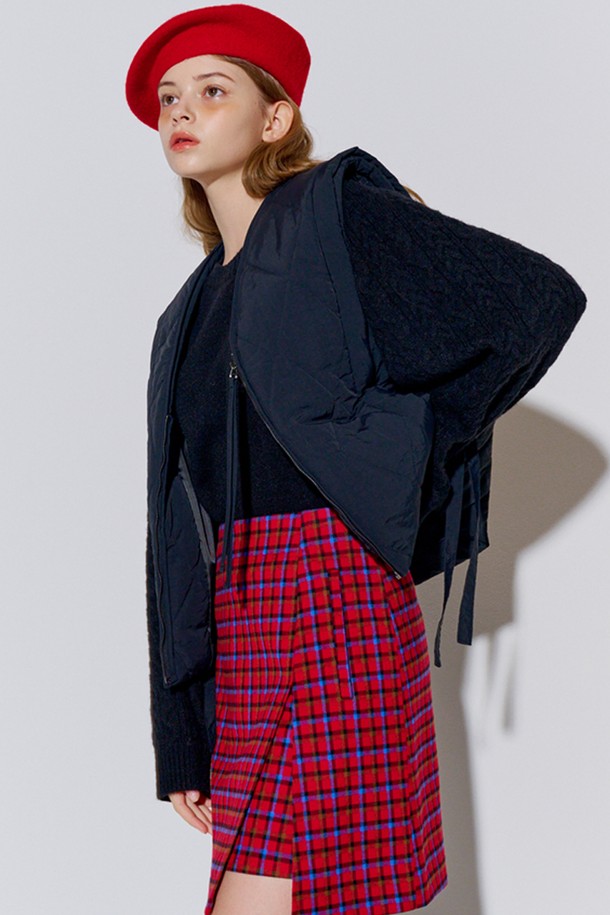 OPENING SUNSHINE - 베스트 - Ribbon Strap Detail Quilted Vest Black