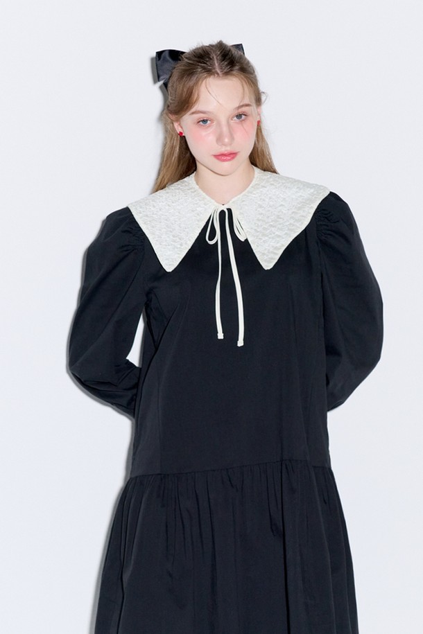 OPENING SUNSHINE - 긴소매 원피스 - [리퍼브]Back ribbon long sleeve shirring mini dress_Black