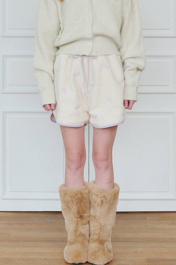 OPENING SUNSHINE - 롱/미디팬츠 - Ribbon Pointed Fleece Short-pants_Ivory