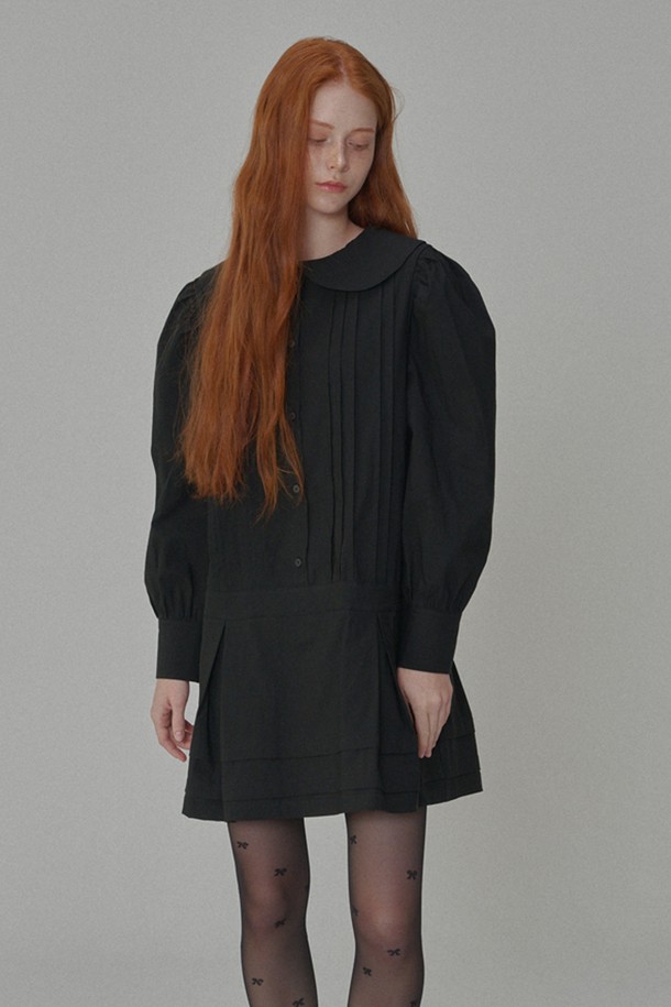 OPENING SUNSHINE - 긴소매 원피스 - Round Collar Pin-tuck Mini Dress_Black