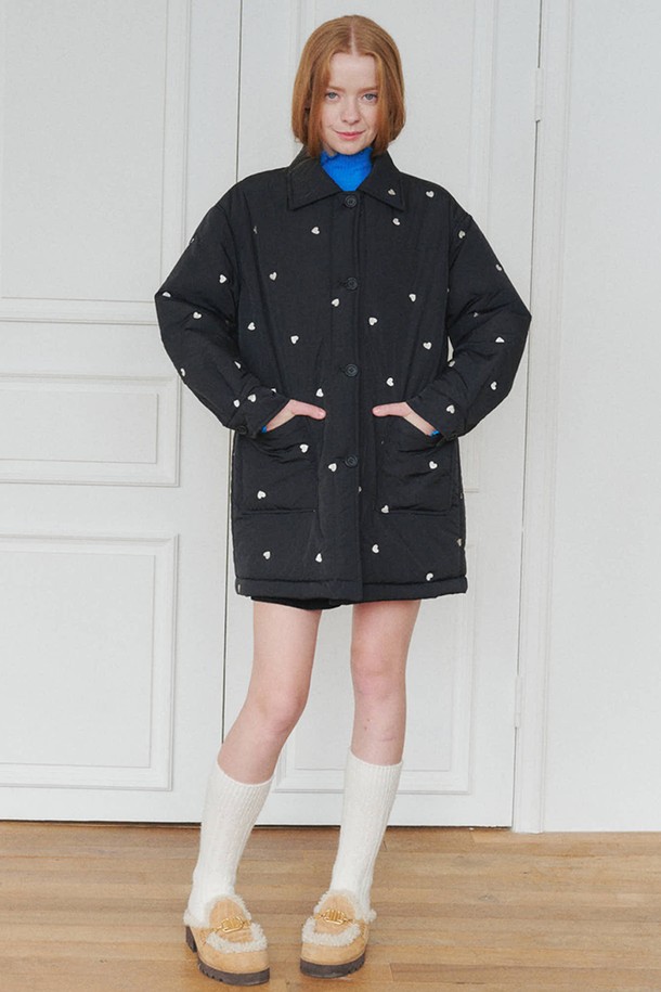 OPENING SUNSHINE - 패딩 - Heart-patterned Padding Half Coat_Black