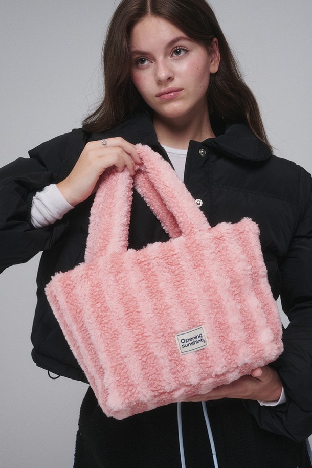 OPENING SUNSHINE - 여성 가방 - Striped shearling tote bag_Pink