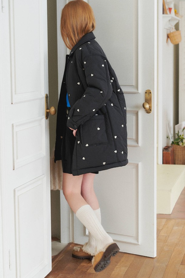 OPENING SUNSHINE - 패딩 - Heart-patterned Padding Half Coat_Black