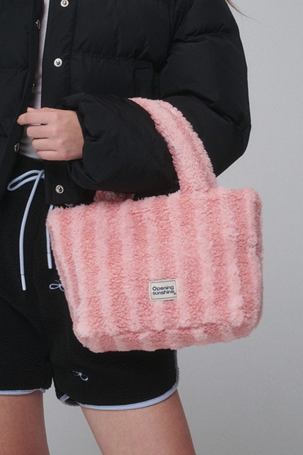 OPENING SUNSHINE - 여성 가방 - Striped shearling tote bag_Pink