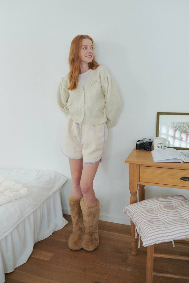 OPENING SUNSHINE - 롱/미디팬츠 - Ribbon Pointed Fleece Short-pants_Ivory