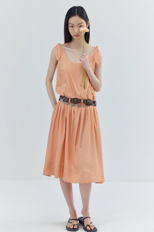 OPENING SUNSHINE - 민소매 원피스 - Ribbon Shoulder Strap Shirring Sleeveless Dress_Peach Pink