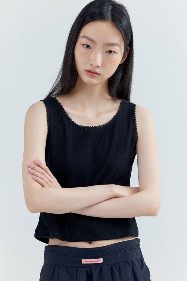 OPENING SUNSHINE - 민소매티셔츠 - Eyelet Sleeveless Cropped Top_Black