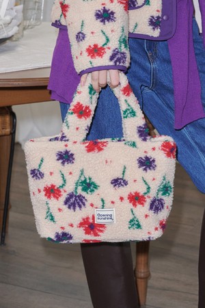Flower Shearling Tote Bag_Beige