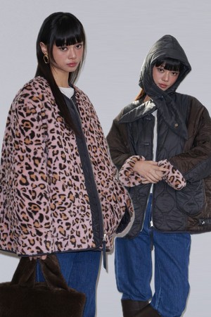 Leopard Reversible Quilted Fur Jacket_Charcoal+Pink