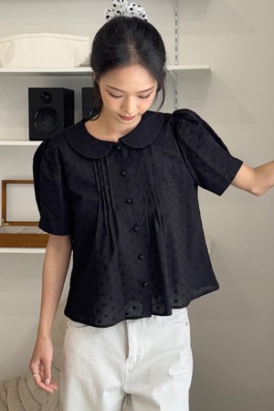 [리퍼브] Flower embroidery round collar puff blouse_Black