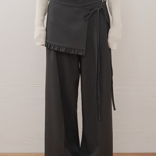 Two-tuck Buckle Point Layered Slacks Charcoal