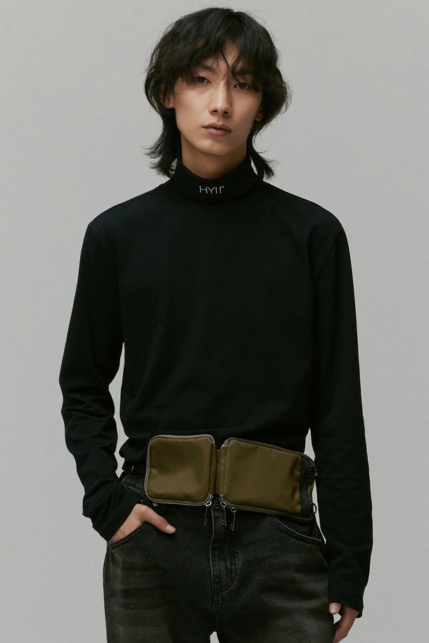 HYIIⁿ - 긴팔티셔츠 - [하이투] Standard Fit Turtle Neck Pullover Black