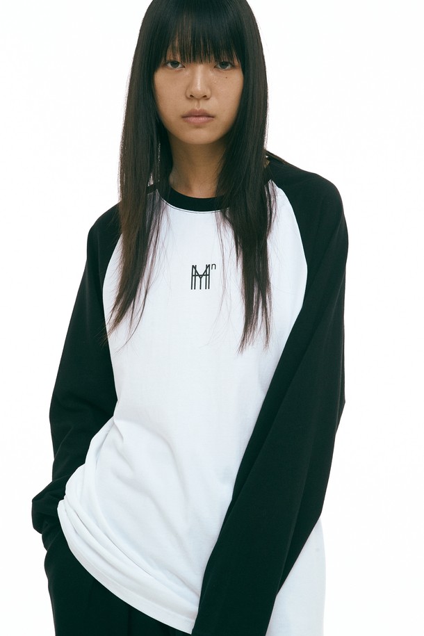 HYIIⁿ - 긴팔티셔츠 - [하이투] Uniform Raglan Tshirt Black