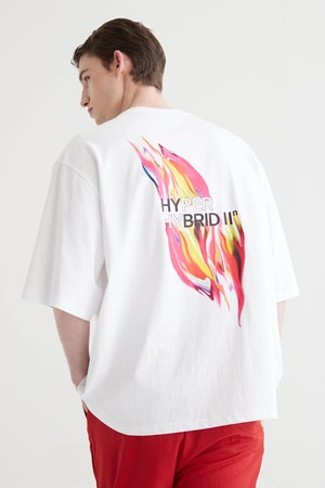 [UNISEX] 불꽃 프린트 티셔츠 화이트