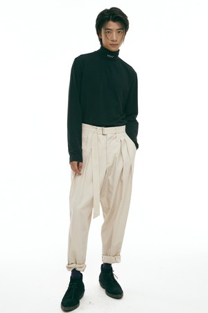 [하이투] Two Belt Loop Tapered Pants Ivory