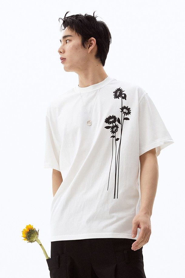 HYIIⁿ - 반팔티셔츠 - [Unisex] Sunflower Printed Tshirt Off White