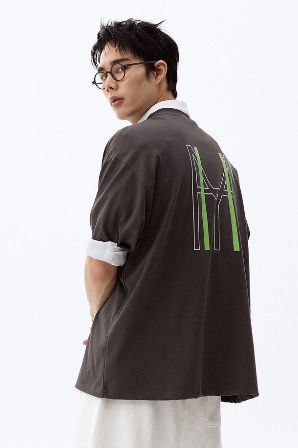 HYIIⁿ - 반팔티셔츠 - [Unisex] Monogram Printed Overfit Tshirt Charcoal