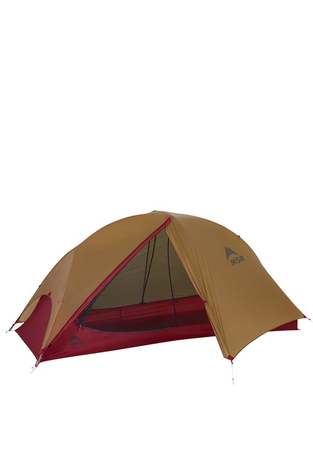 MSR(엠에스알) 초경량 프리라이트 1은 캠핑과 백패킹에 적합한 1인용 텐트입니다. 브라운과 레드의 두 가지 색상으로 제공되며, 초경량 나일론 소재를 사용하여 휴대성을 높였습니다. 방수, 경량, 통기 기능을 갖춰 쾌적한 야외 활동을 지원하며, 이중 구조와 프리스탠딩 구조로 사용자 편의성을 더했습니다. 봄, 여름, 가을 계절에 사용할 수 있으며, 미니멀한 스타일을 추구하는 캠퍼에게 적합합니다. 이중 지퍼 도어가 있어 출입이 편리합니다.
