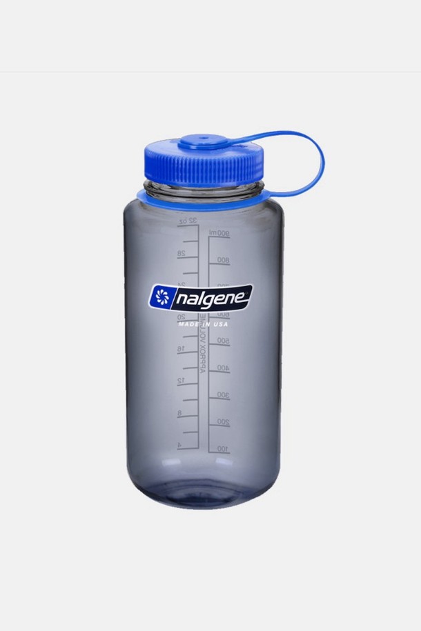 날진 와이드마우스 서스테인 투명회색 1L는 등산 및 아웃도어 활동에 적합한 물병입니다. 1L 용량으로 넉넉하게 수분 보충이 가능하며, 재생 플라스틱 소재로 제작되어 환경을 생각했습니다. 투명회색 컬러에 무지 디자인으로 깔끔함을 더했으며, 와이드마우스 디자인으로 세척이 용이합니다. -40°C부터 100°C까지 온도 저항이 가능하며, BPA/BPS Free, 누수 방지, 냄새 잔류 없음 기능으로 안심하고 사용할 수 있습니다. 얼음, 과일, 음료를 보관할 수 있어 실용적입니다.
