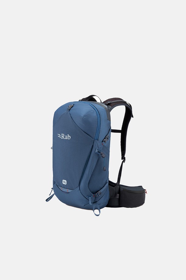 Rab(랍) 프로티움 20 Tempest Blue(템페스트 블루)는 등산 및 백패킹에 적합한 20L 미디엄 사이즈의 등산 배낭입니다. 통기, 방수, 경량 기능을 갖춘 나일론 소재의 사각 디자인으로, 등산 전문 브랜드 Rab(랍)의 프로티움 시리즈입니다. 지퍼형 잠금 방식으로 내용물을 안전하게 보관하며, 무지 패턴의 Tempest Blue(템페스트 블루) 컬러가 세련된 느낌을 더합니다. 하이킹, 등산, 백패킹 등 다양한 야외 활동에 유용하게 사용하실 수 있습니다.
