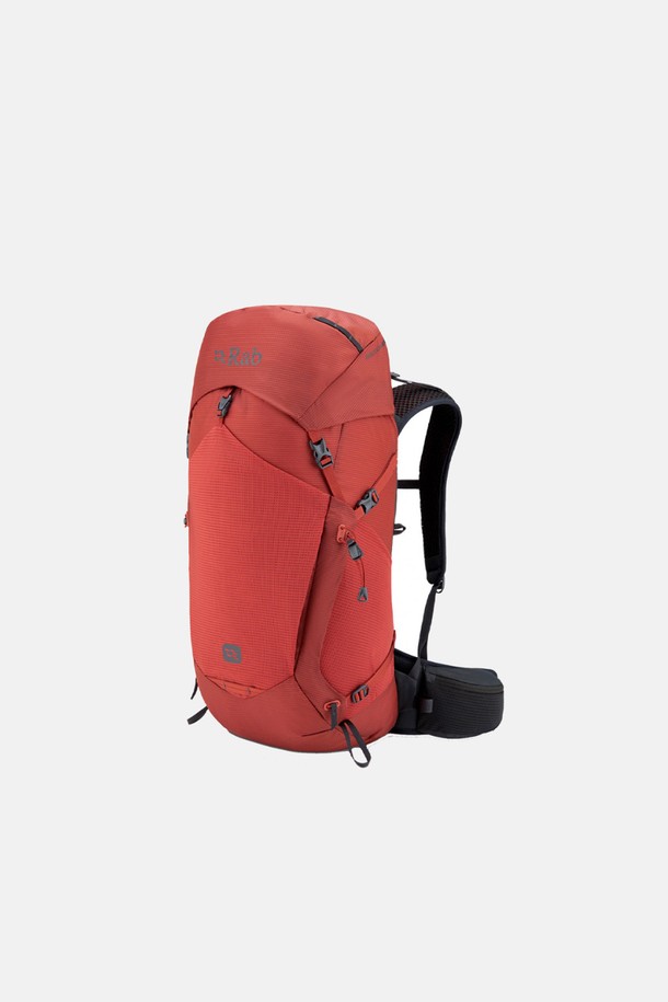 Rab(랩) 프로티움 35 Tuscan Red는 등산, 하이킹, 백패킹에 적합한 라지 사이즈의 35L 등산 배낭입니다. Tuscan Red 색상의 무지 디자인으로, 방수, 통기, 경량 기능을 갖춰 쾌적한 산행을 돕습니다. 튼튼한 나일론 소재와 지퍼형 잠금 방식으로 제작되었으며, 등산 및 백패킹에 필요한 모든 장비를 안전하게 수납할 수 있습니다. 랩 프로티움 35는 백패킹과 등산을 즐기는 공용 사용자에게 적합한 배낭입니다.
