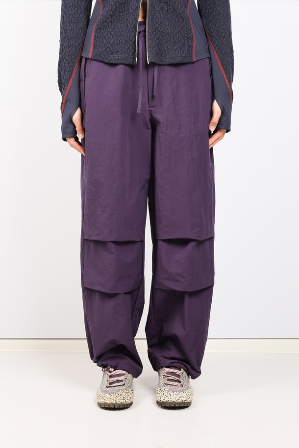 TOWTOWARCHIVE - 캐주얼팬츠 - PIPI PARACHUTE PANTS-DEEP PURPLE