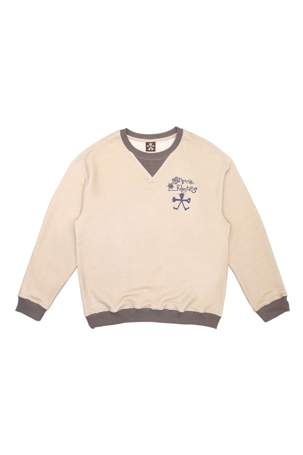 오가닉 리듬 블록 스웻셔츠는 캐주얼, 미니멀, 스트리트 스타일을 선호하는 분들을 위한 상의입니다. 딥 퍼플과 베이지 두 가지 컬러 블록 디자인으로, 일상에서 편안하게 착용하기 좋습니다. 면과 폴리에스테르 혼방 소재로 제작되어 부드러운 촉감과 편안한 착용감을 제공합니다. 가먼트다잉 가공을 거쳐 빈티지 무드를 더했으며, 움직임이 편안한 거셋 디테일을 더했습니다. 오버핏과 긴 소매 기장으로 트렌디한 스타일을 연출하며, 동네 마실룩이나 집콕룩으로 활용하기 좋습니다.
