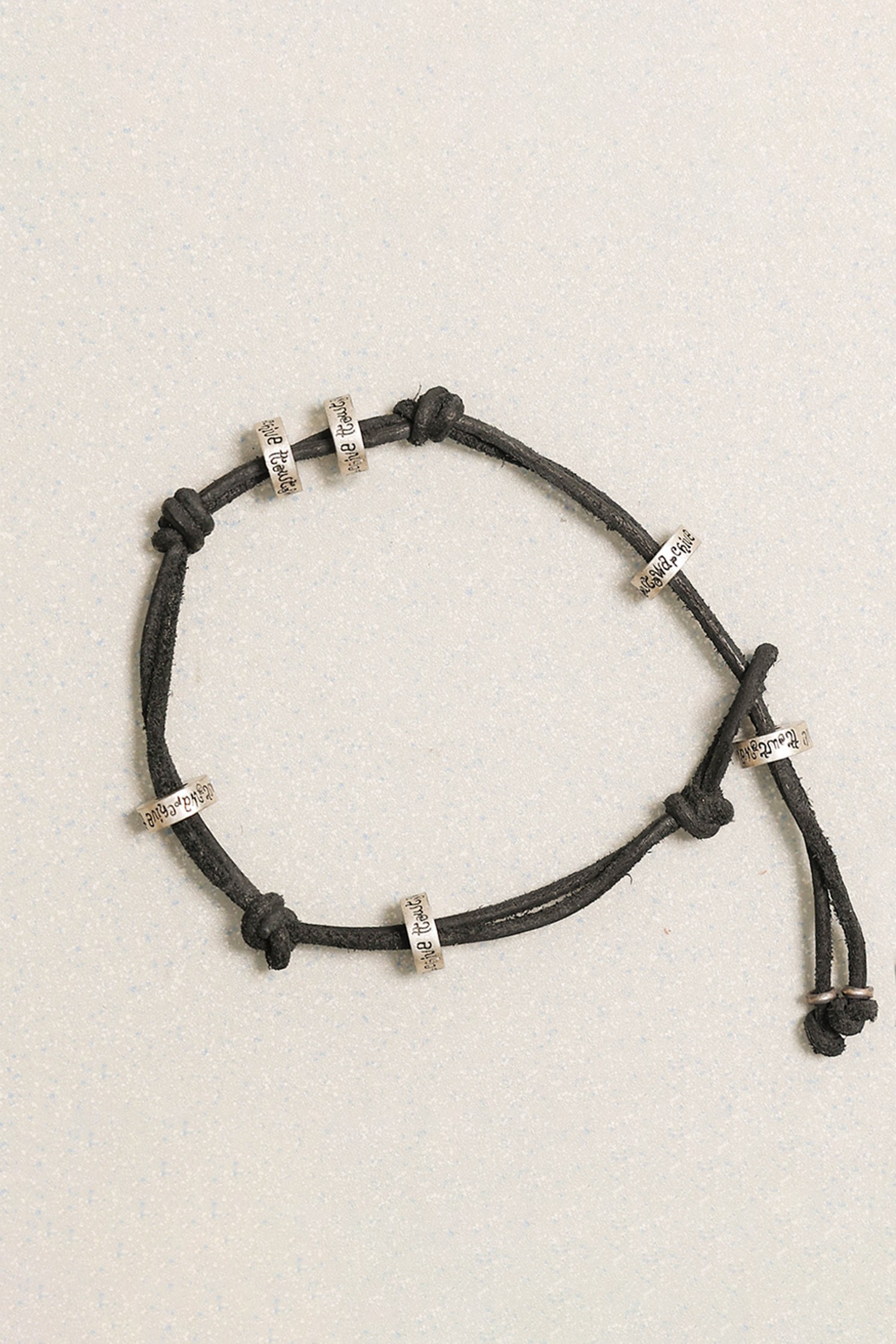 【完売間近】 TOWTOW.ARCHIVE Monda Leather Bracelet Black 토우토우아카이브 그릿 레더 팔찌 블랙 | TOWTOW.ARCHIVE | KREAM