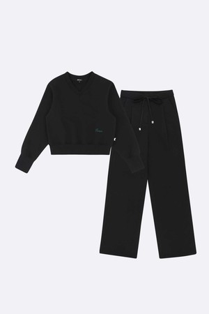 [SET] 에이븐 세미 크롭 브이넥 스트레이트 스웨트 셋업_BLACK-a