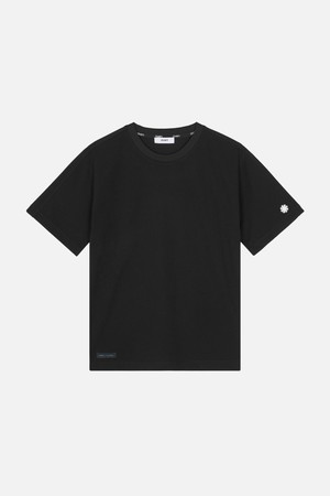 우먼즈 에코폼 액티브 엠블럼 티_BLACK-a