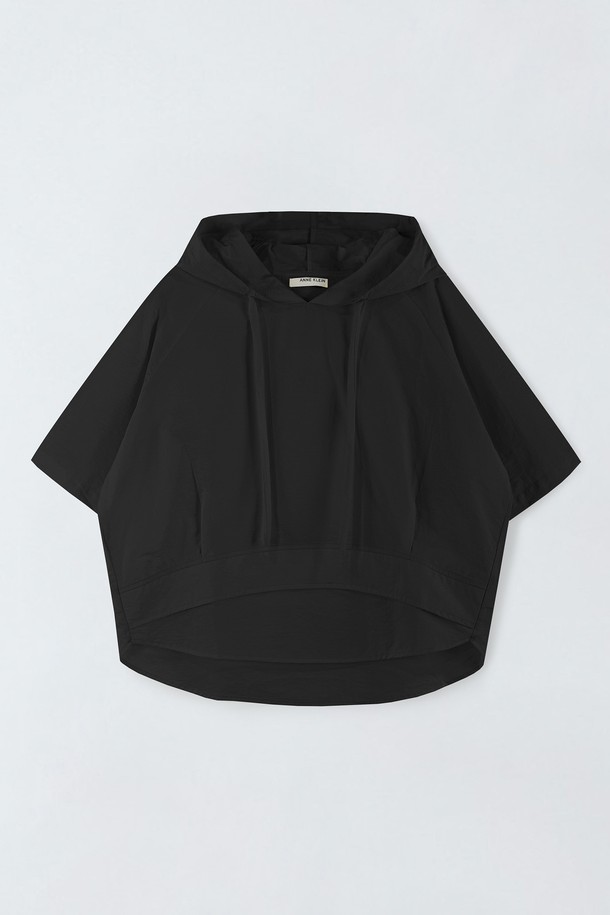 코튼 블랜디드 후드 블라우스 S5HM38은 가볍고 시원한 여름용 후드 블라우스입니다. 면과 나일론 혼방 소재로 제작되어 바스락거리는 시원한 촉감을 선사하며, 루즈핏 디자인으로 편안한 착용감을 제공합니다. 민트, 옐로우, 블랙 세 가지 색상으로 출시되었으며, 일상, 아웃도어 활동에 활용하기 좋습니다. 캐주얼, 미니멀, 리조트 스타일을 연출하기 좋으며, 동네 마실룩, 여행룩, 휴가룩 등 다양한 TPO에 맞춰 스타일링할 수 있습니다. 소매는 반소매이며, 레귤러 기장으로 제작되었습니다.
